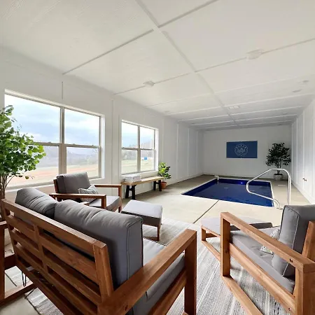 Honeycomb Hollow View Hot Tub Pool Game Room